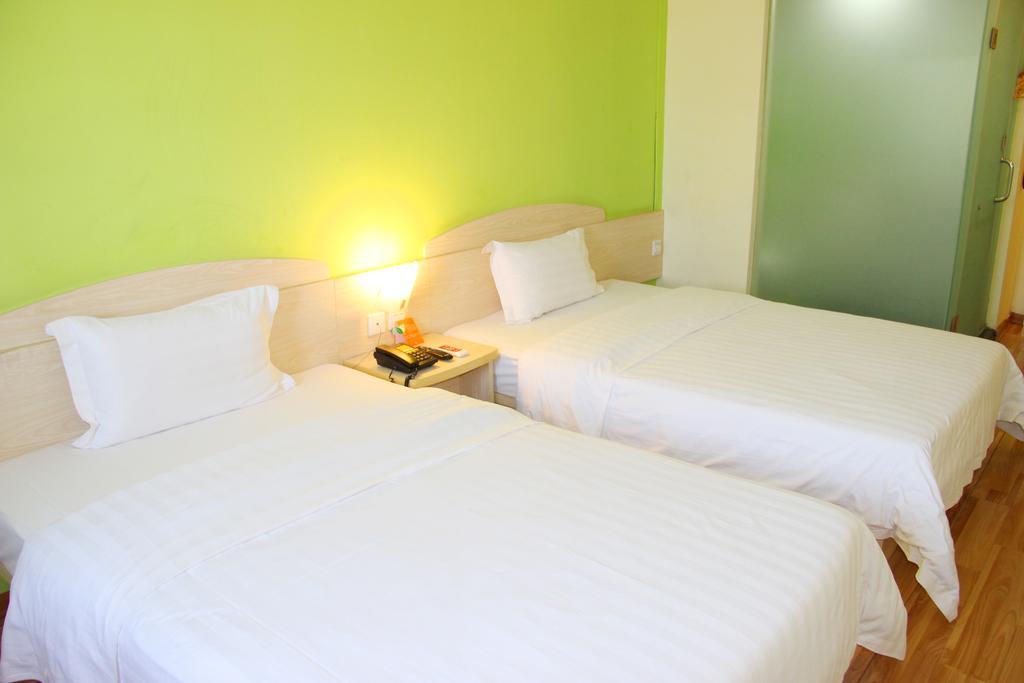 7Days Inn Foshan Zumiao Baihua Plaza Стая снимка